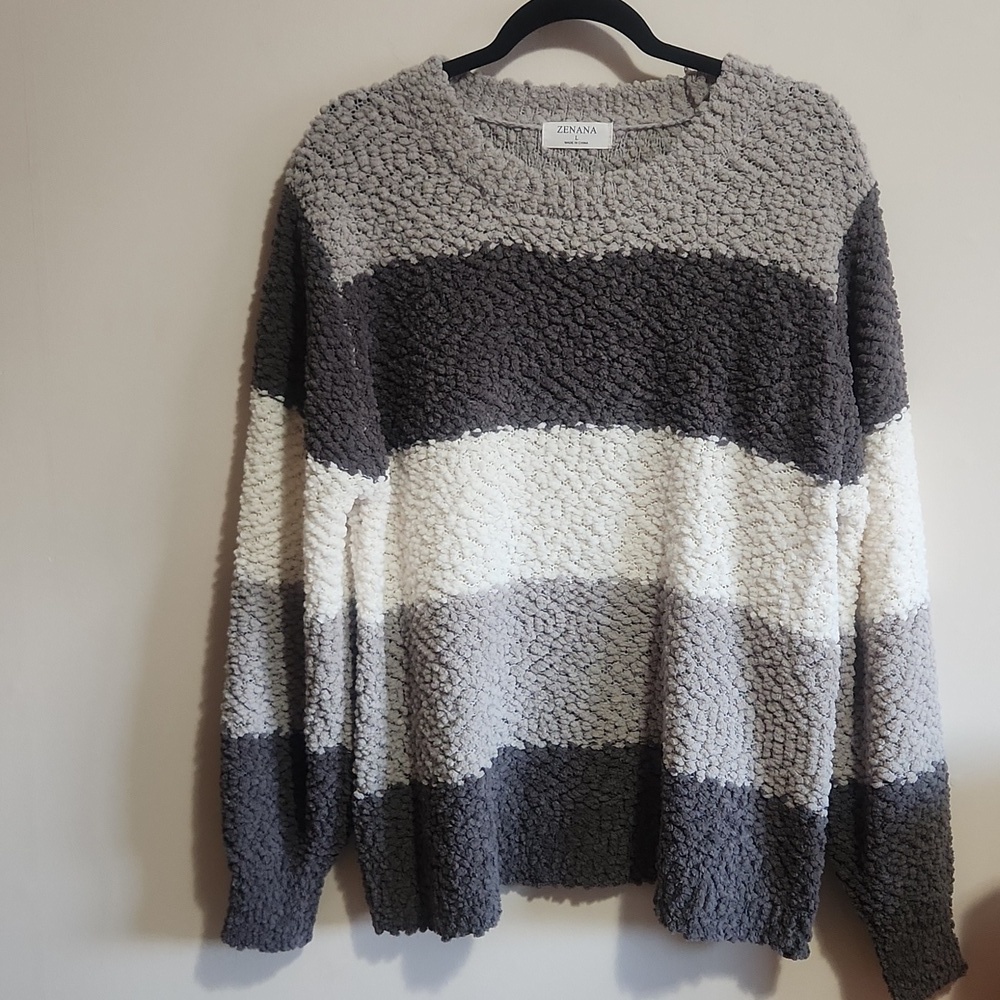 EUC Zenana Grey Striped Popcorn Sweater